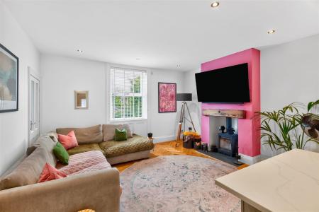 Kitchen/lounge