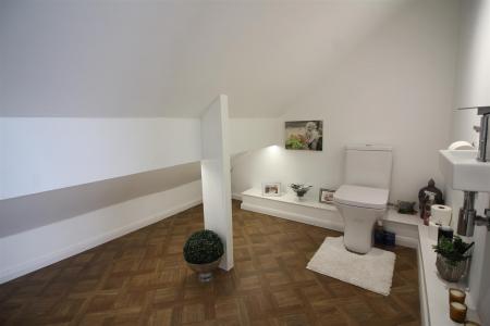 En-suite W.C