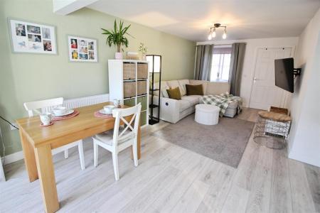 Open Plan Lounge/Diner