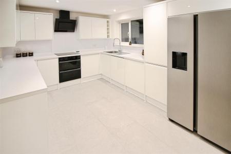Fitted Kitchen