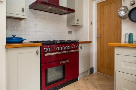 Fitted Kitchen