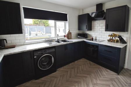 Fitted Kitchen