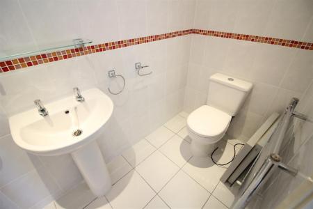 En-suite Shower