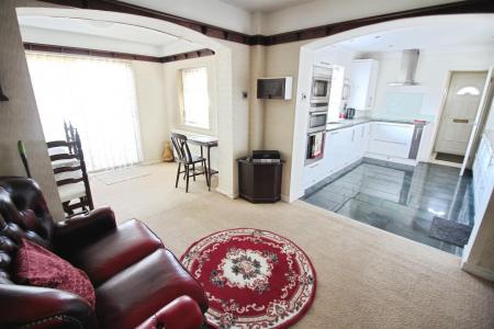 Family Room / Diner