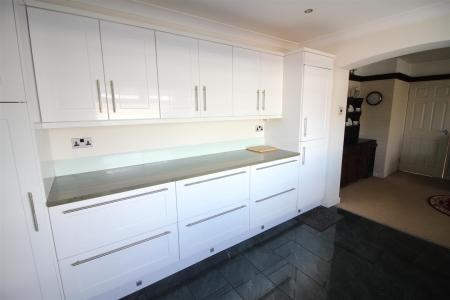 Fitted Kitchen