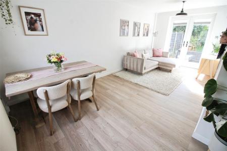 Lounge/Diner
