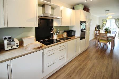 Fitted Kitchen