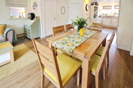 Family Room/Diner