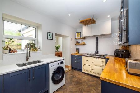 Fitted Kitchen