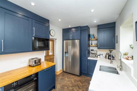 Fitted Kitchen