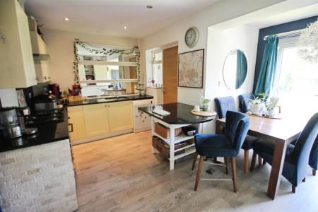 Fitted Kitchen
