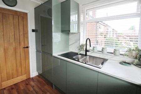 Fitted Kitchen