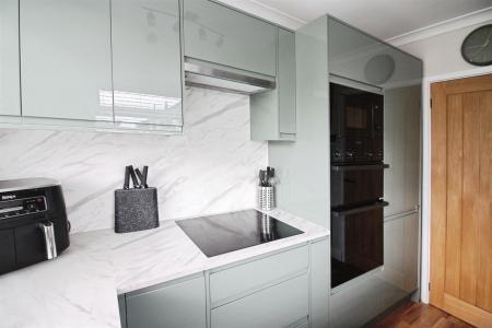 Fitted Kitchen
