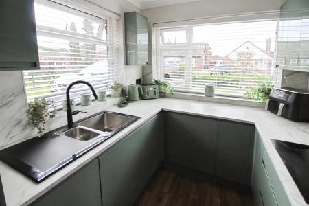 Fitted Kitchen