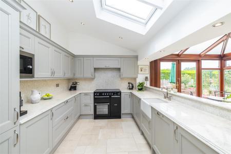 Fitted Kitchen