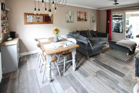 Lounge/Diner