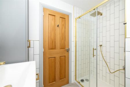 Jack and Jill En-Suite