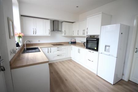 Fitted Kitchen