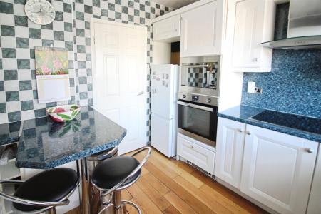 Fitted Kitchen