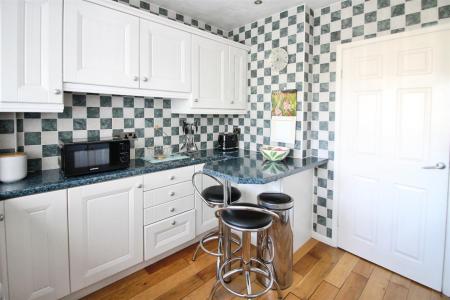Fitted Kitchen