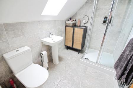 En-Suite Shower