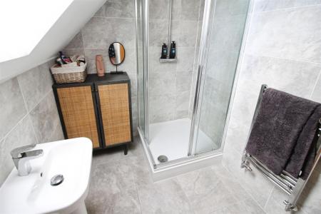 En-Suite Shower