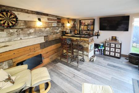 Summer house/Bar