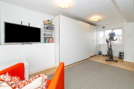 Gym/Office