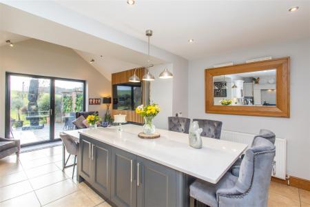 Kitchen/Diner/Family Room