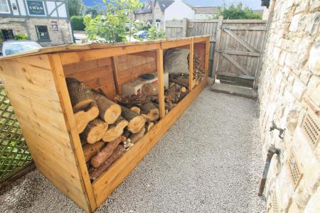 Log store