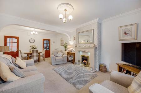 Lounge / Dining Room