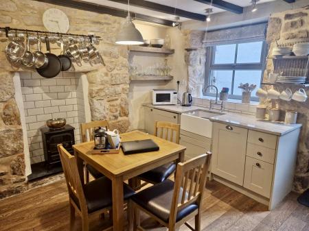 WhatsApp Image 2024-11-22 at 16.57.59 (12).jpeg