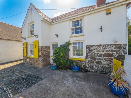 The Beach House, Coverack-19.jpg