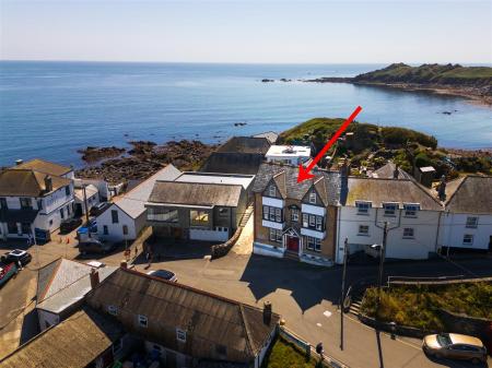 Granville, Coverack-03 arrow.jpg