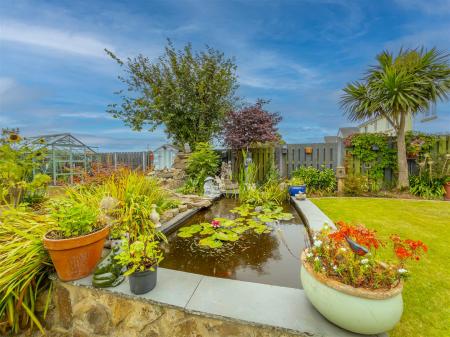 39 Hellis Wartha, Helston-36.jpg