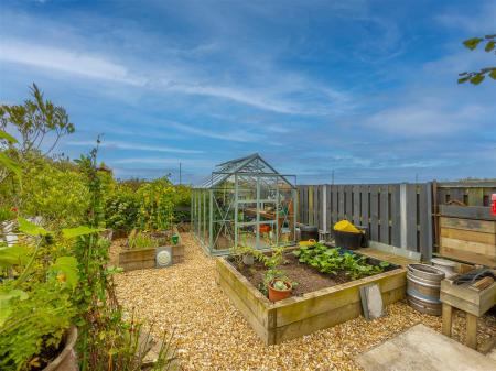 39 Hellis Wartha, Helston-33.jpg