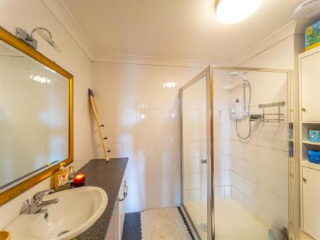 10 Flora Gardens-12.jpg