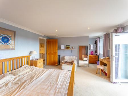 10 Flora Gardens-17.jpg