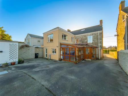 Sunny Villa, Breage-30.jpg