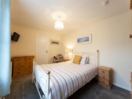 Lyndale, Helston-14.jpg