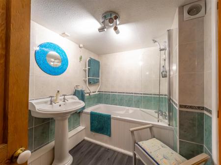 Lyndale, Helston-26.jpg