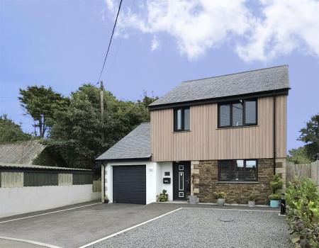 22 - Front - RHS.jpg