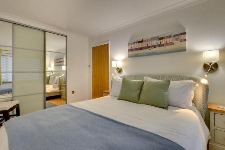 Neptune main bedroom 2.jpg