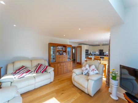 1 Fawn Close, Helston-11.jpg