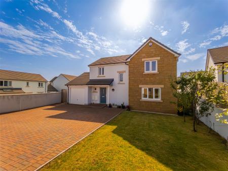 1 Fawn Close, Helston-02.jpg