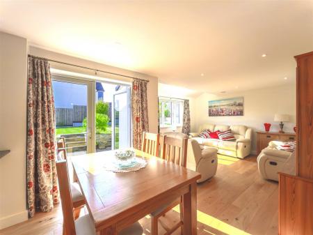 1 Fawn Close, Helston-09.jpg