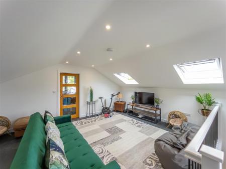 Shelleys, Polgarth Farm, Crowntown, TR13 0AA-49.jp