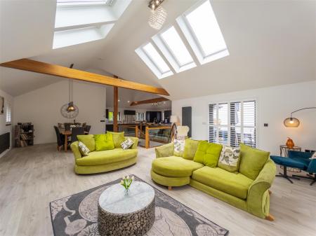 Shelleys, Polgarth Farm, Crowntown, TR13 0AA-21.jp