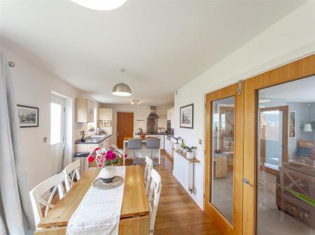 63 Hellis Wartha-5.jpg