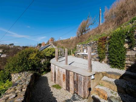 Man-O-War Cottage-4.jpg